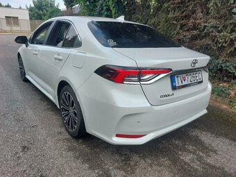 Toyota Corolla 1.6 benzín, 42 000 km, r. 2020 ako nová - 5
