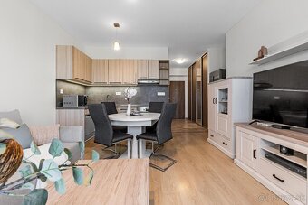 Moderný 2-izbový byt s balkónom a parkovacím miestom - 5