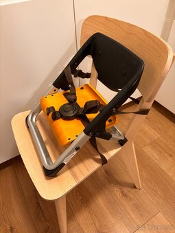 Skladacia detska sedacka na stolicku, funguje aj samostatne - 5
