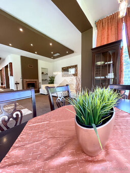 LEN U NÁS Reality KOMPLEX s.r.o. Vám ponúka 6-izbový r - 5