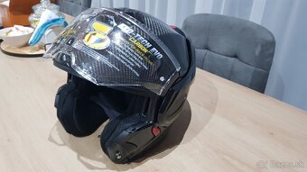 Predám prilbu Scorpion EXO TECH EVO CARBON veľ. L - 5