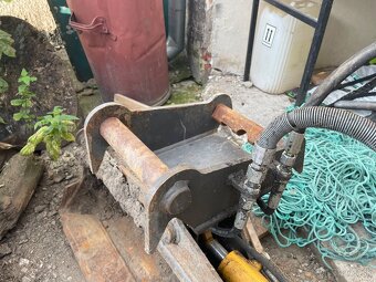 Predám svahovacku hydraulicku - 5