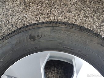 17''orig.Toyota zimné kolesa5x114R17ET 35 Bridgestone225/6 - 5