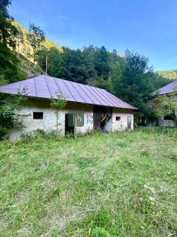 Predaj pozemok 40á, usadlosť pod Donovalmi so starým RD - 5