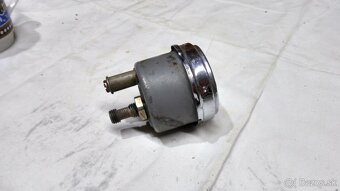 Tlakomer oleja na veterany - 5