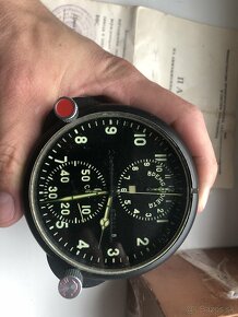 Letecká hodinka z MIGu - 5