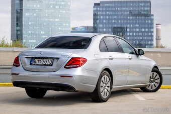 Mercedes-Benz E trieda Sedan 220 d 4MATIC A/T - 5