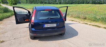 Ford fiesta - 5