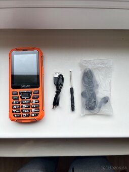 EVOLVEO STRONGPHONE Z6 - 5