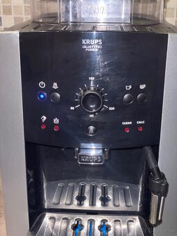 Kávovar Krups Quattro force EA81 - 5