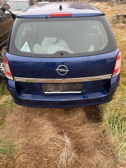 astra station wagon - 5