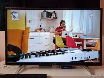 Predám Smart LED TV TESLA 43" TSL-TV-T2KYD43 4K UHD s Wi-Fi - 5