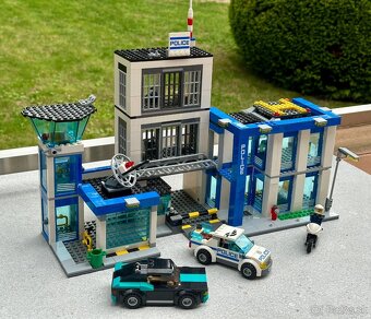 LEGO City 60047 - Policajná stanica - 5