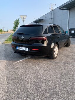 predám/vymenim – Alfa Romeo 159 1.9 JTD - 5