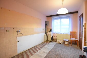 PREDANÉ 5 iz. rodinný dom – Dubnica nad Váhom, garáž - 5