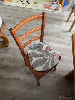 Jedálenský stôl - 5