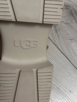 UGG sandálky - 5