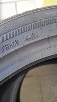 235/45R18 - 5