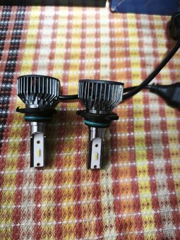 Predám LED žiarovky HB4 - 5