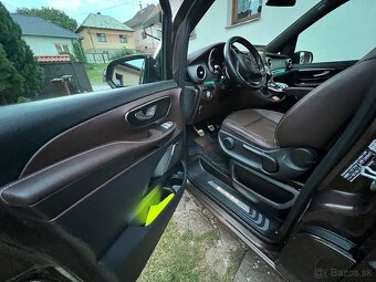 Mercedes v220 - 5