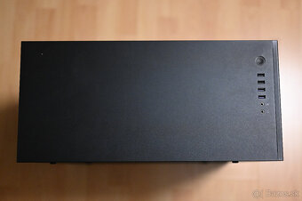 Predám skriňu NZXT H700 - 5