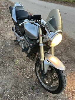 Hornet 600 - 5