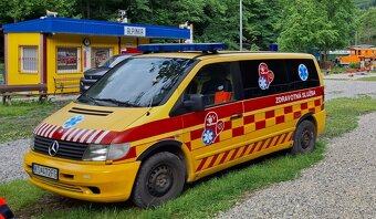 Sanitka Mercedes Vito w638 - 5