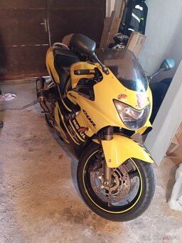 Honda CBR 600 F4 Superšport - 5