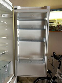 Predám chladničku s mrazničkou Electrolux ERB40003W8 - 5
