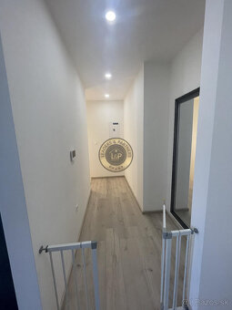 Predaj - 3 izbový byt v obci Vrakúň - 5