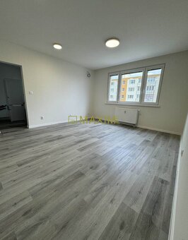 PREDAJ - veľmi pekný 3- izbový byt s loggiou na ulici Jána S - 5