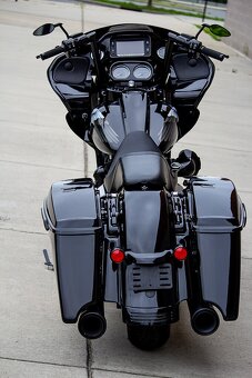 HARLEY DAVIDSON ROAD GLIDE CUSTOM SPECIAL - 5