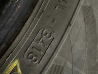 2x ZIMNÉ 185/60 R15 NOKIAN WR D3 - 5