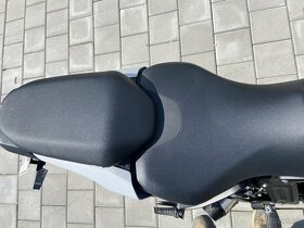Yamaha MT-07 2019,plus prilba Scorpion(čierna) - 5