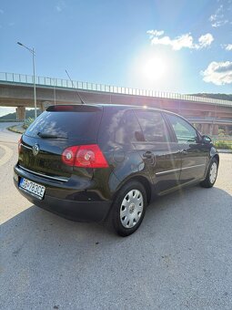 VW Golf V 1.4 16V, GT paket, 166k km, 2 sady kolies – 3 400 - 5