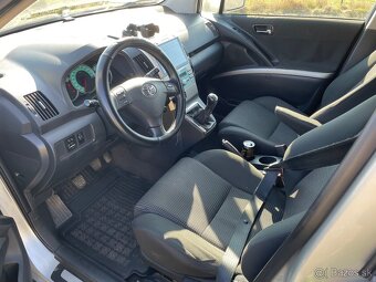 Toyota Corolla Verso - 5