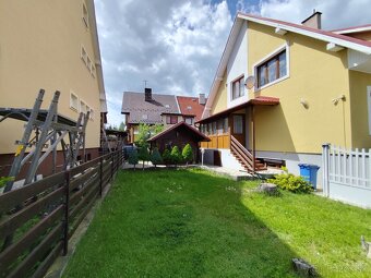 Dvojgeneračný rodinný dom na predaj - 5