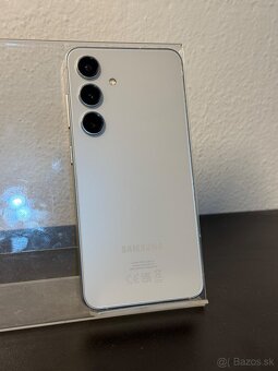 Predám Samsung Galaxy S24 8GB Rám 256GB Silver Bežné známky - 5