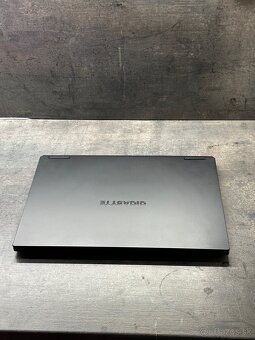 GIGABYTE Gaming A16 - 5