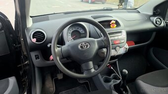 Toyota Aygo 1.0 benzín 2007 - 5