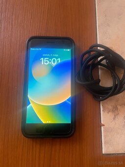 Predám iPhone 8.256 GB. - 5