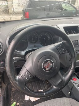 Rozpredam Seat Leon 2 1.9 TDi 77kw - 5
