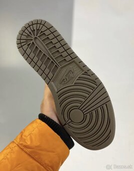 Nike Air Jordan 1 Low OG x Travis Scott “Reverse Mocha” - 5