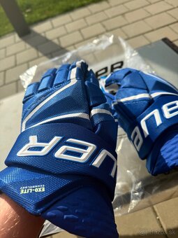 Rukavice Bauer Hyperlite červené , modré 14” - 5