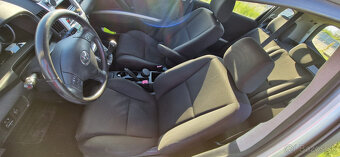 Toyota Corolla Verso 2.2 D-4D - 5