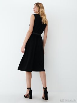 Nove cervene, cierne saty - 5