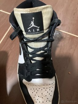 AIR JORDAN 1 Mid - 5