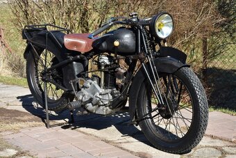 Historický motocykl s vrchovým OHV motorem - 5