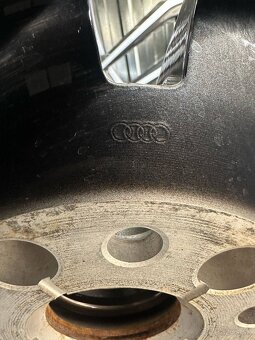 #24 Elektróny originál Audi R8 r19 - 5
