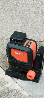 Predám stavebný krížový laser s podstavcom - 5